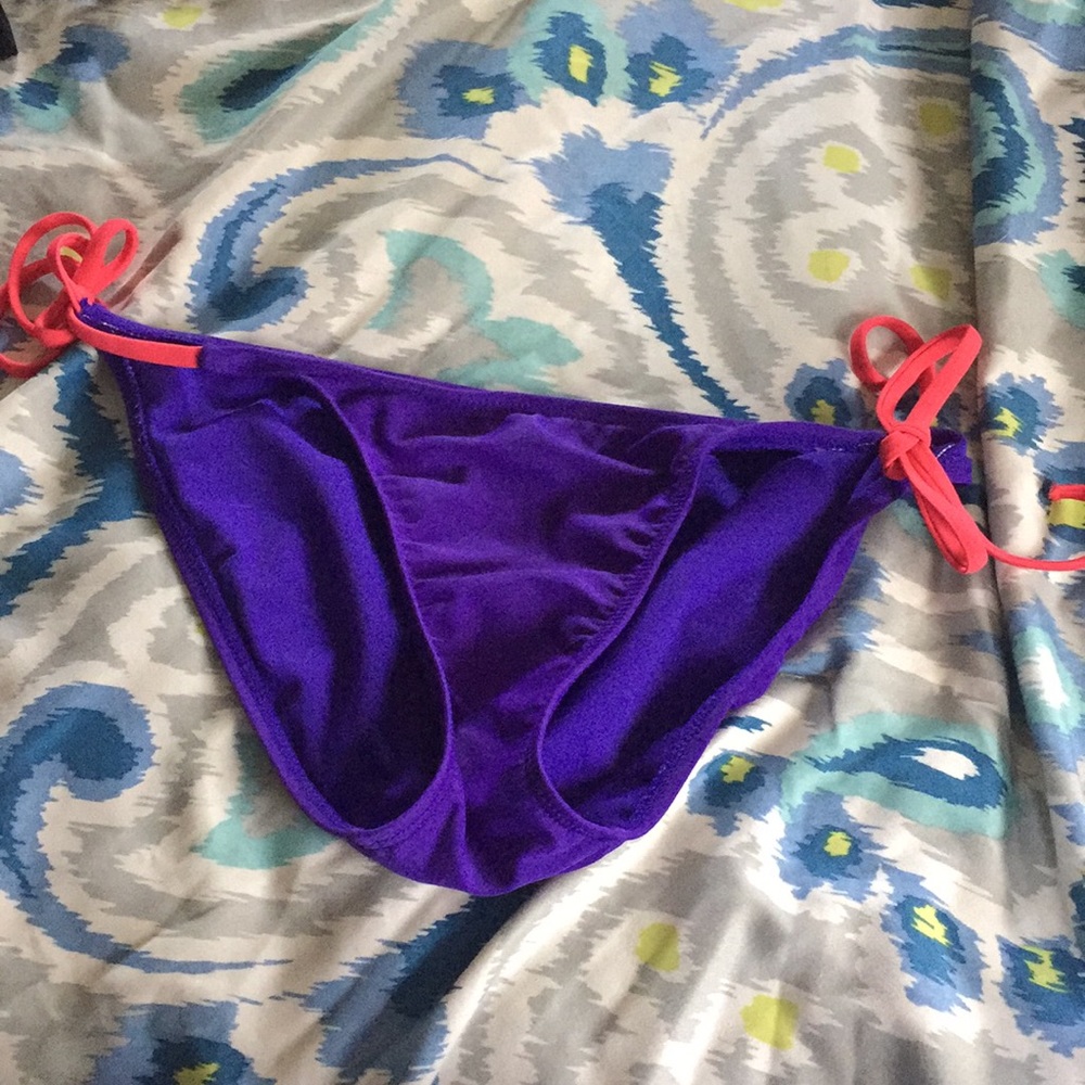 Fun Bikini Bottom! Cute String Colors!
